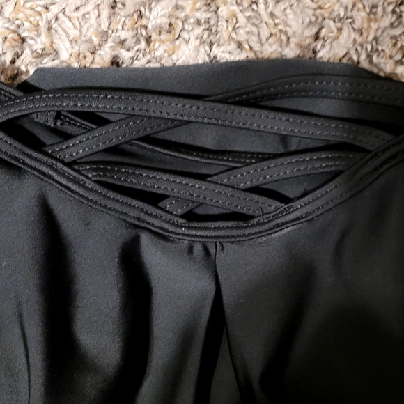 Off the shoulder bathing suit - Picture 2 of 3